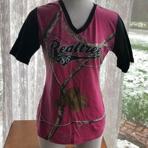 Realtree t-shirt XL (fits like medium)